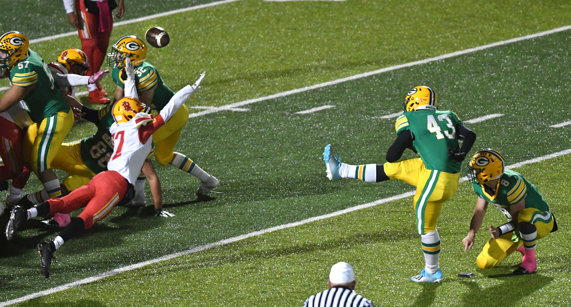 Rock Island vs Geneseo football.